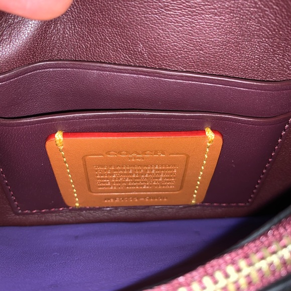 Coach wristlet - Picture 7 of 8